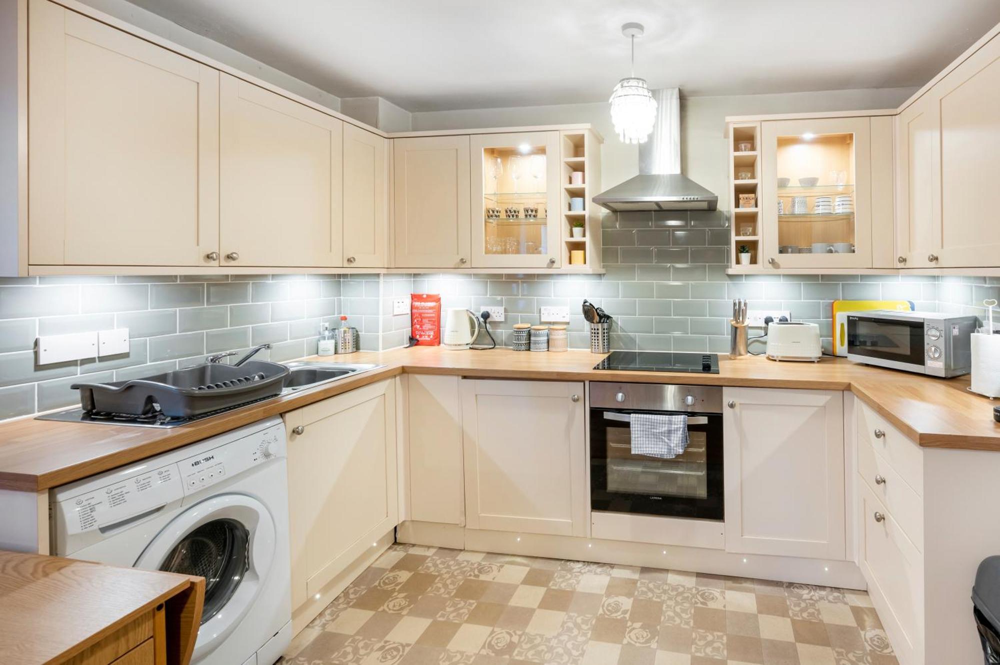 Charming 1Br Apartment Close To Centre With Free Parking Обан Экстерьер фото