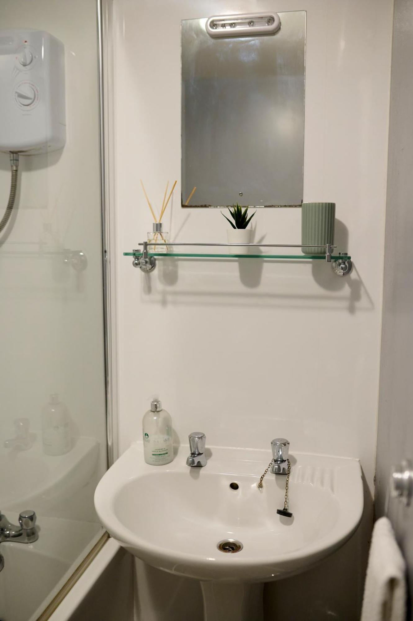 Charming 1Br Apartment Close To Centre With Free Parking Обан Экстерьер фото